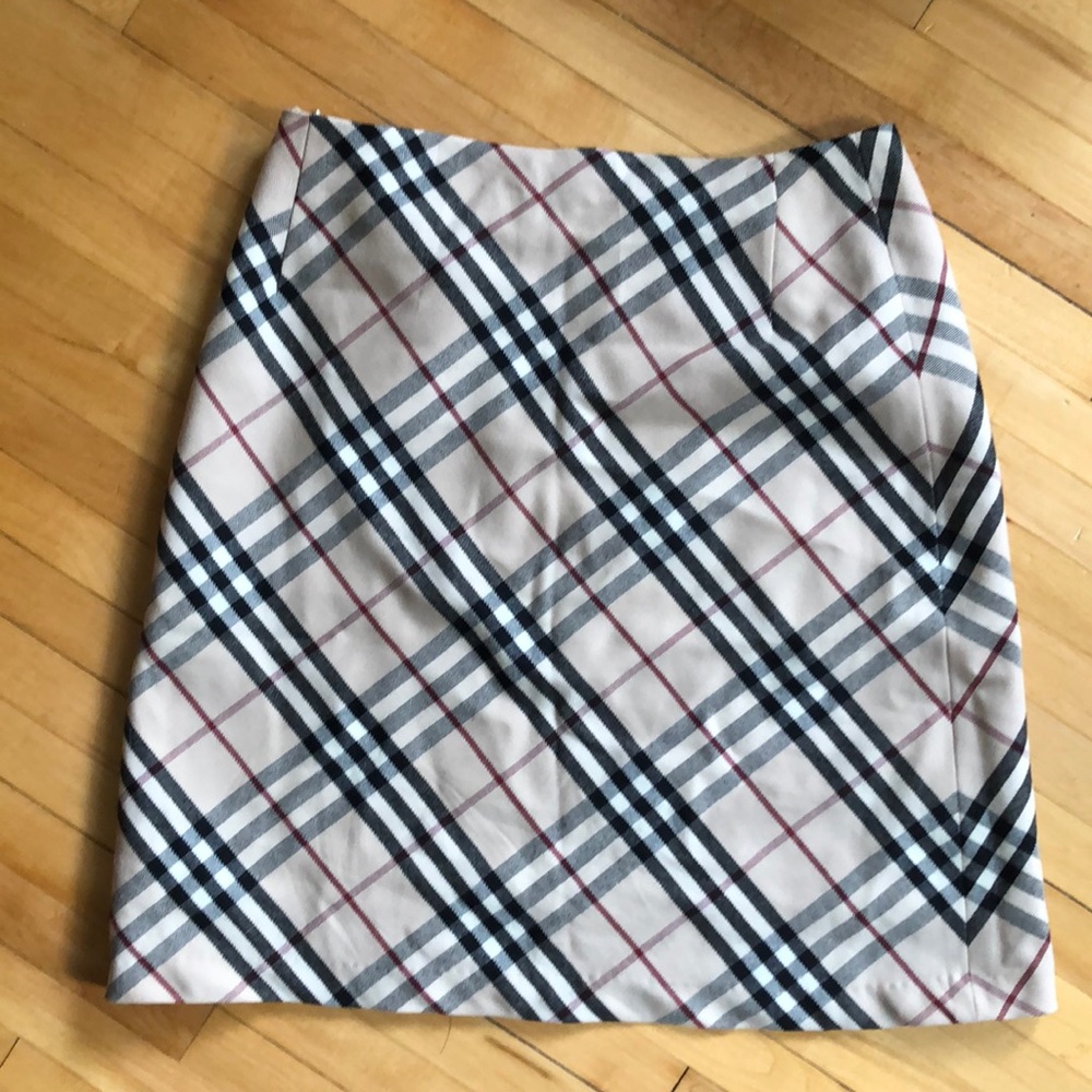 Burberry skirt